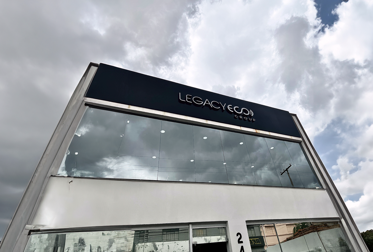 Fachada do prédio do Legacy Eco Group, sede administrativa da IAM